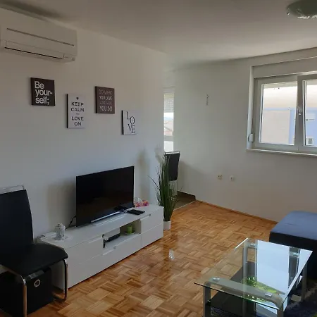 Apartment Roko *